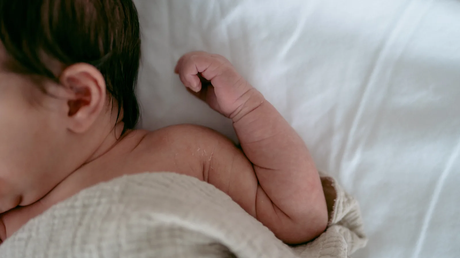 Metodo sonno gentile e cry it out: perché non serve lasciare piangere il tuo bambino